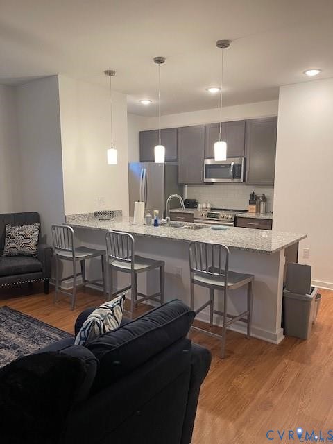206 W 14th St