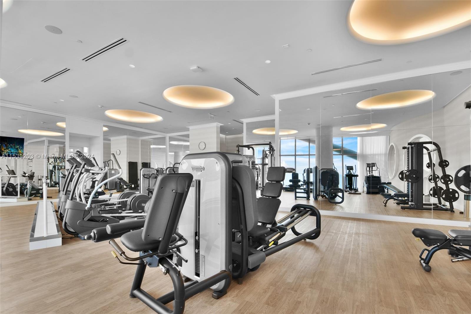 15701 Collins Ave # 3604