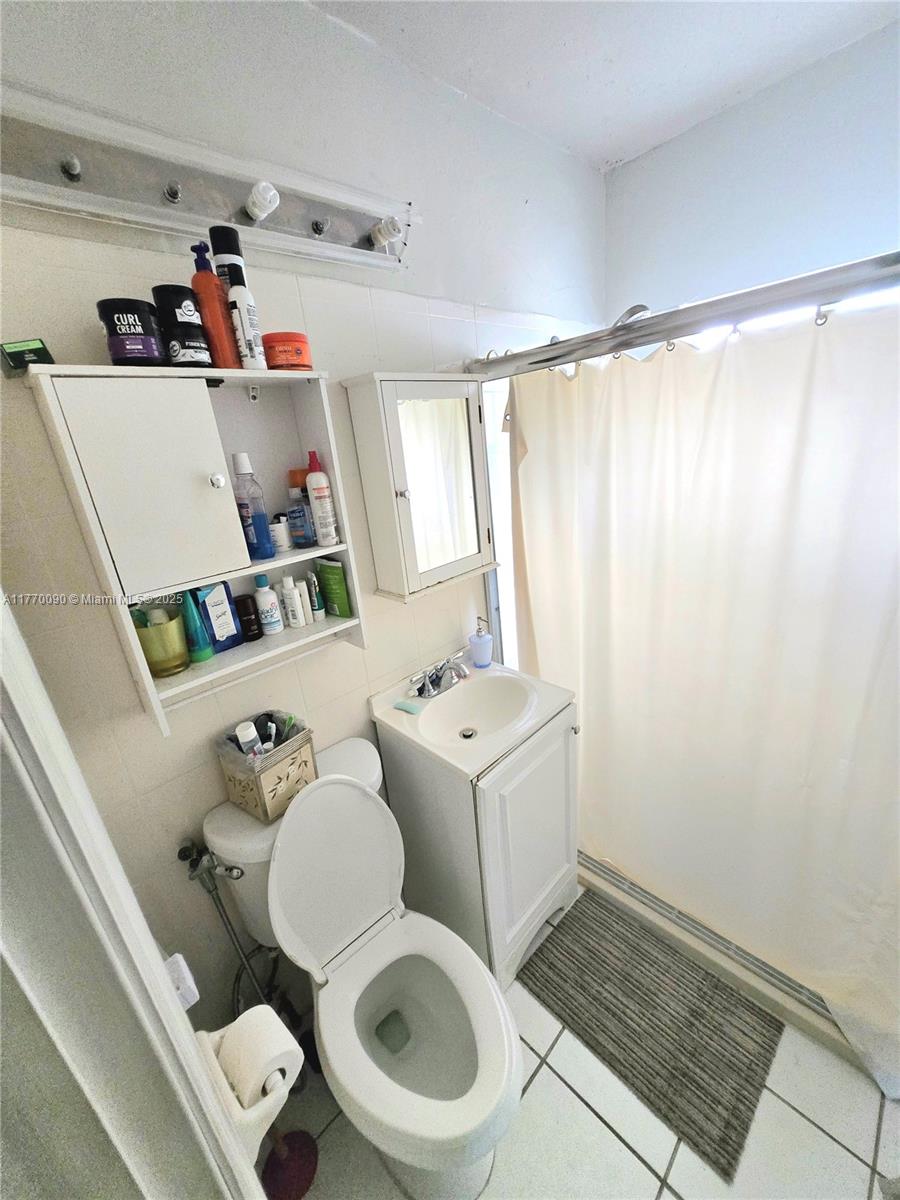 7625 SW 21 Terr