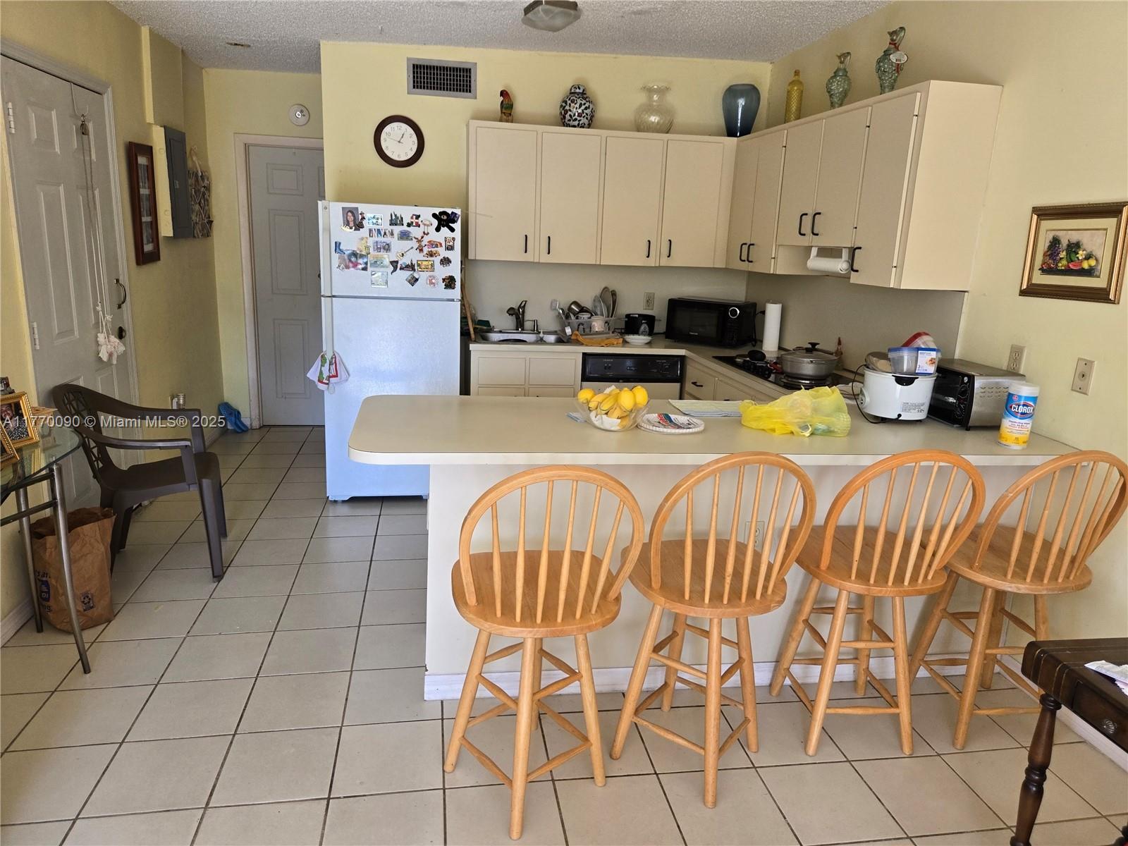 7625 SW 21 Terr