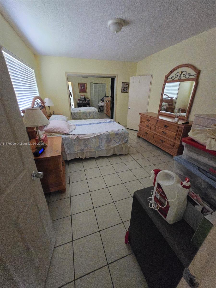 7625 SW 21 Terr