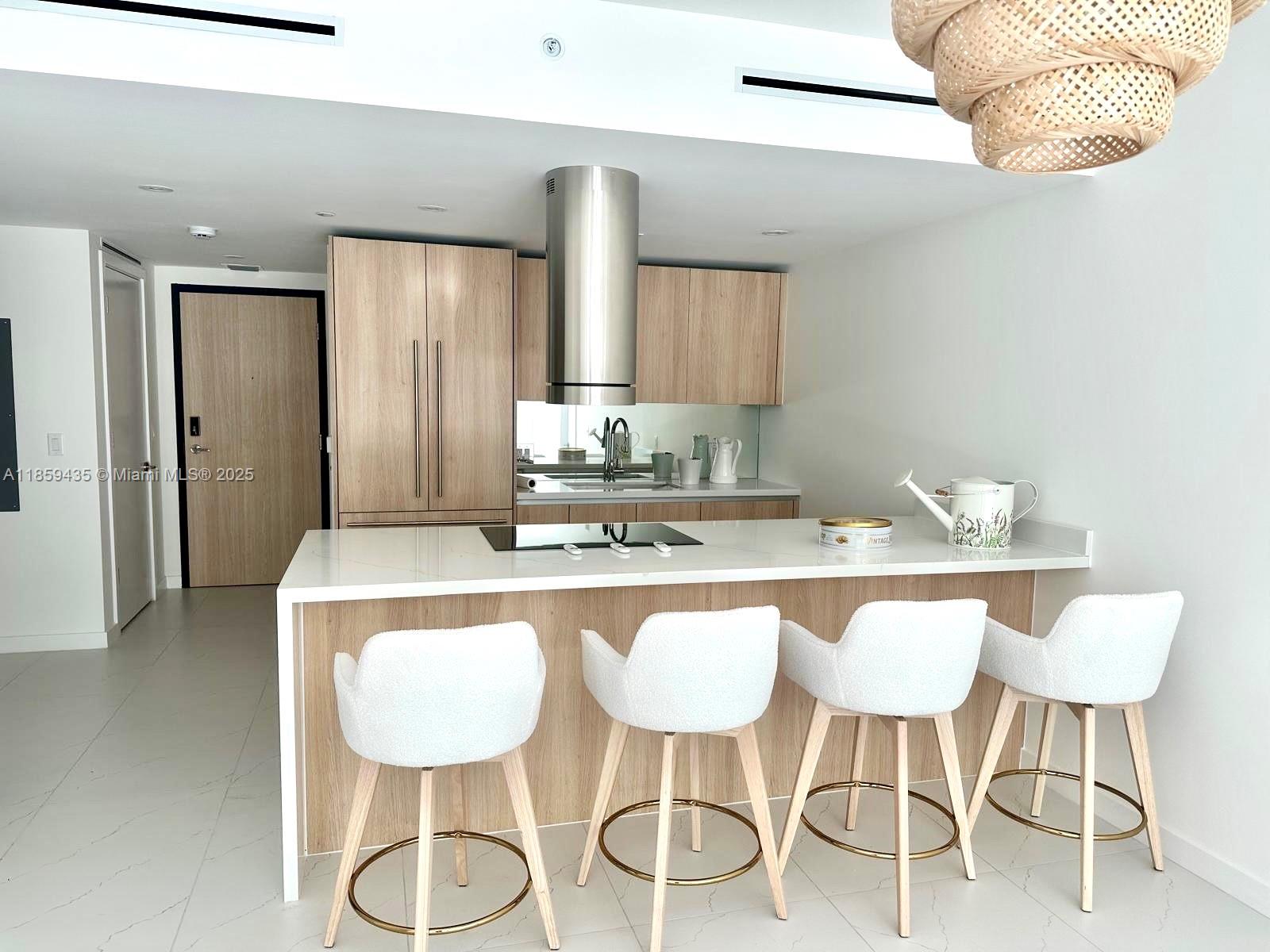 9901 W Bay Harbor # 302