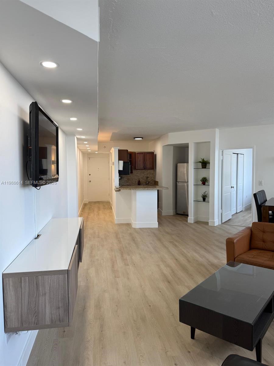 825 Brickell Bay Dr # 342