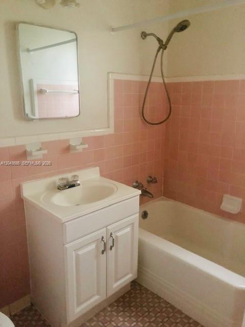 1008 E Ponce De Leon Blvd # 3