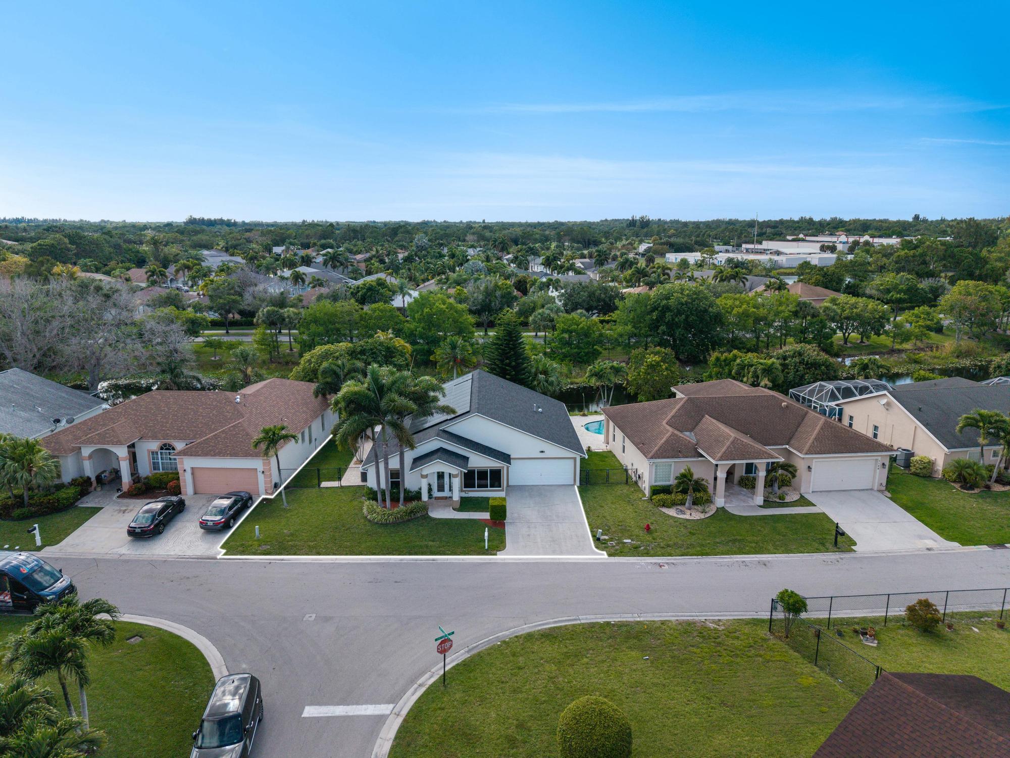 1128 Hatteras Circle