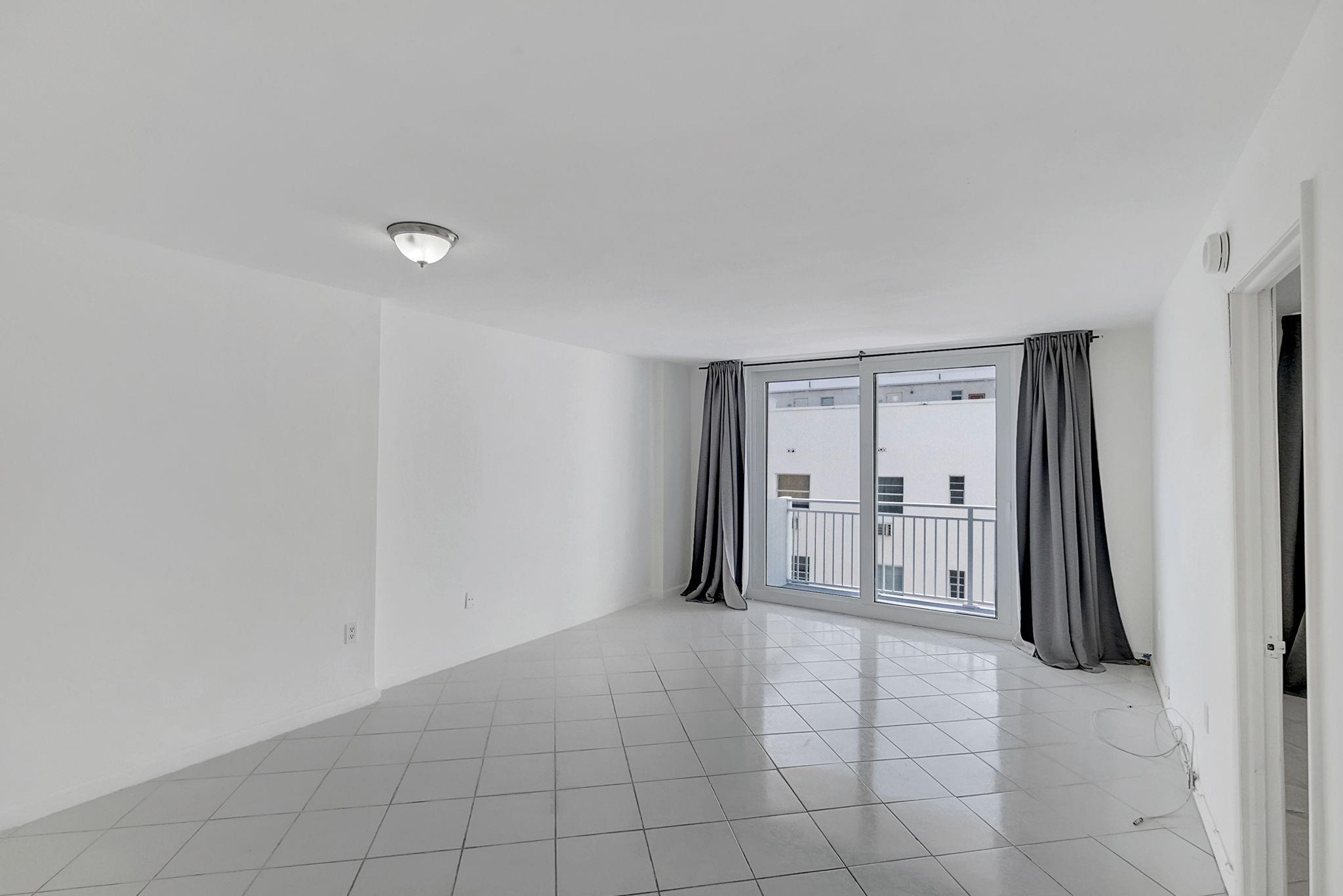 345 Ocean Dr 407