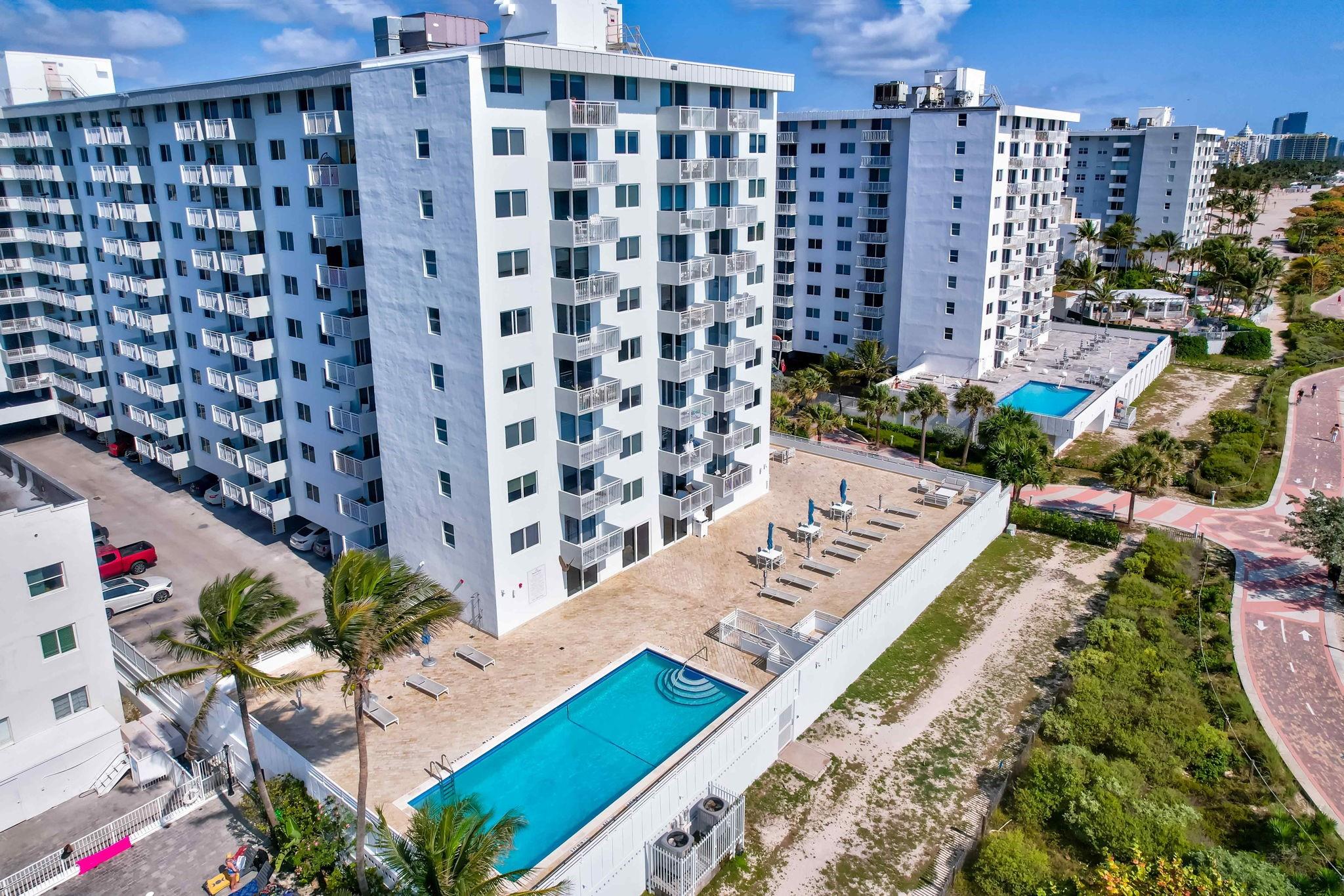 345 Ocean Dr 407