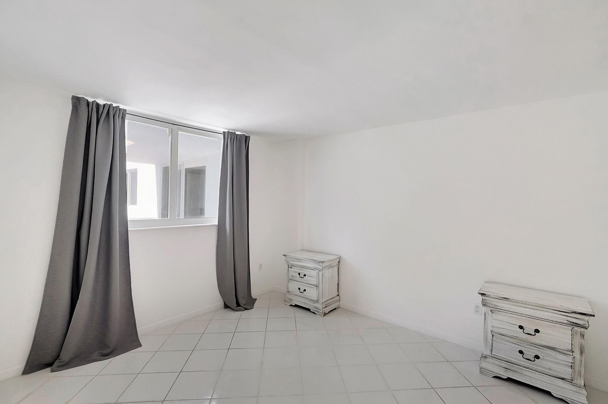 345 Ocean Drive 407