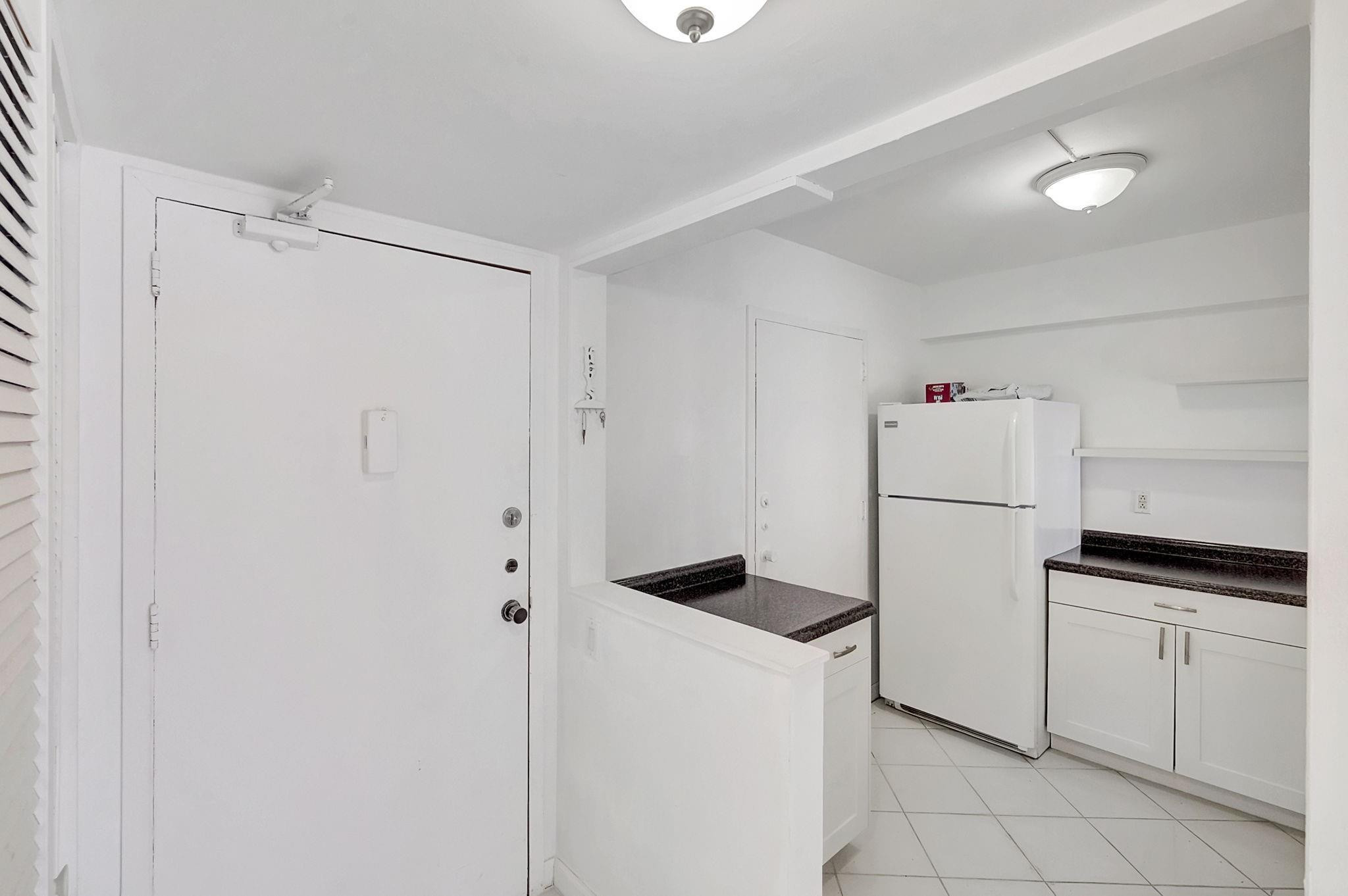 345 Ocean Drive 407