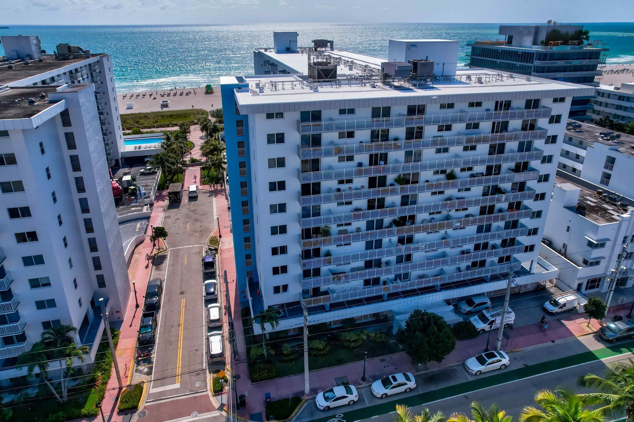 345 Ocean Drive 407