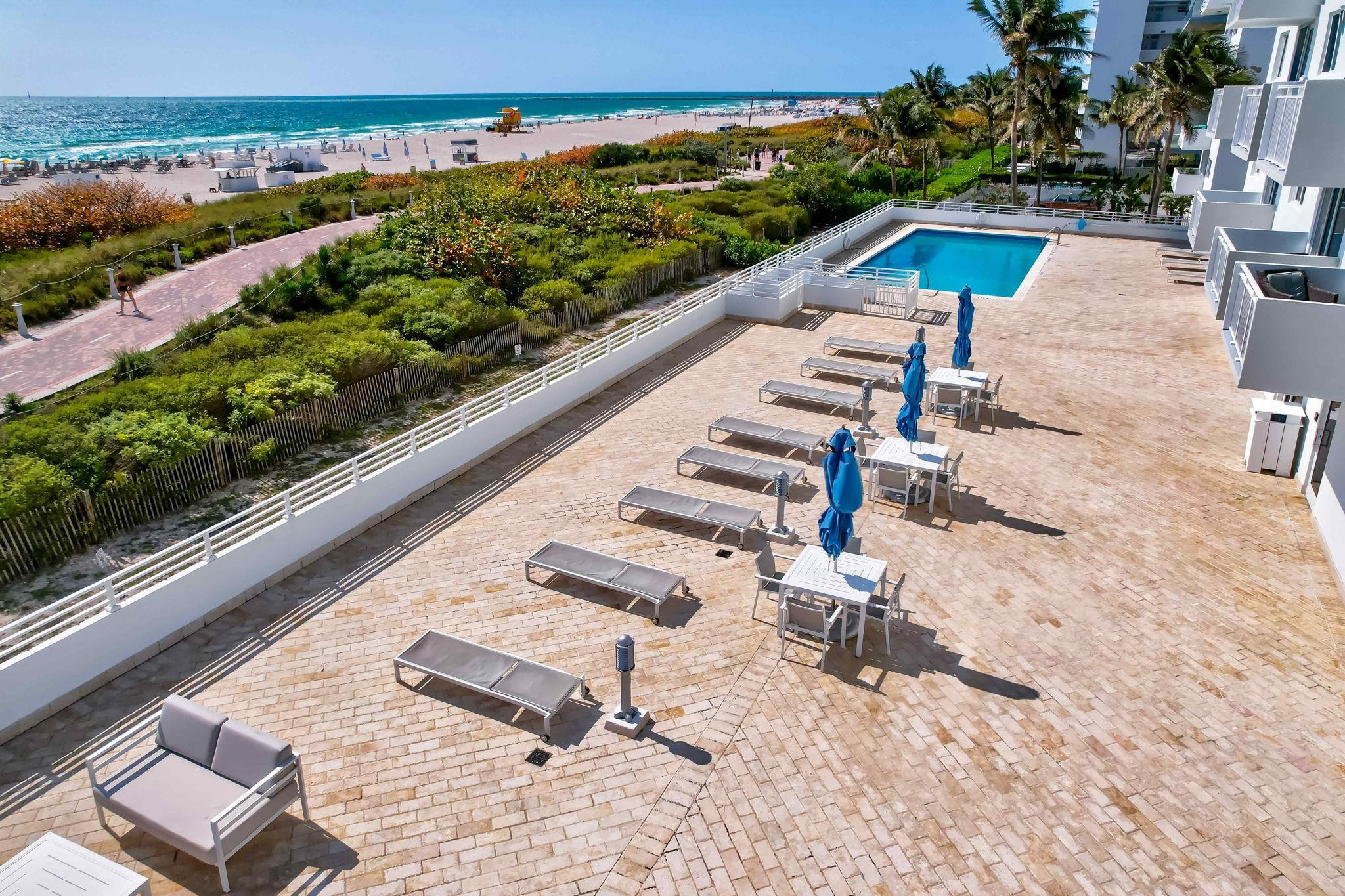 345 Ocean Drive 407