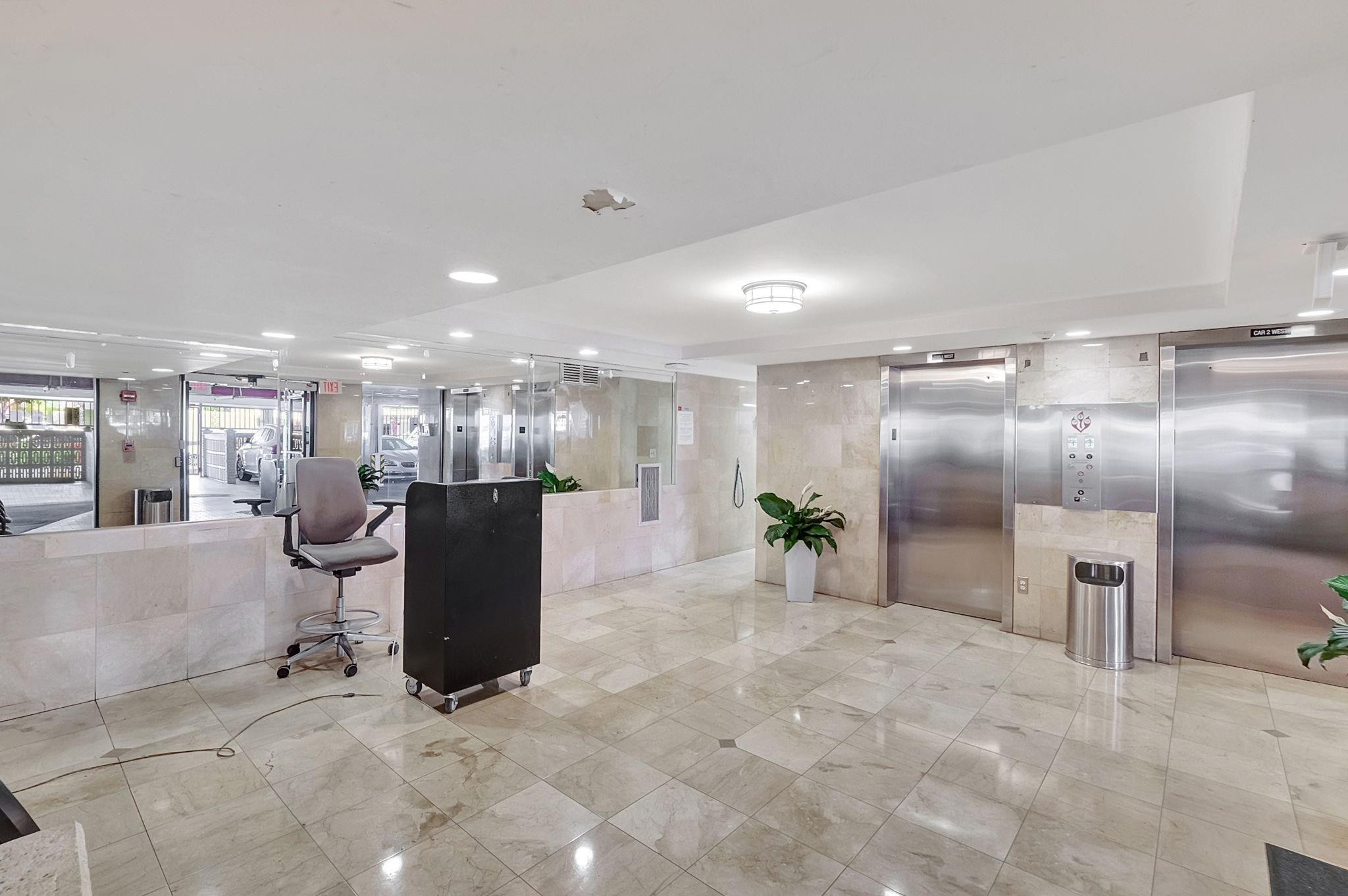 345 Ocean Drive 407