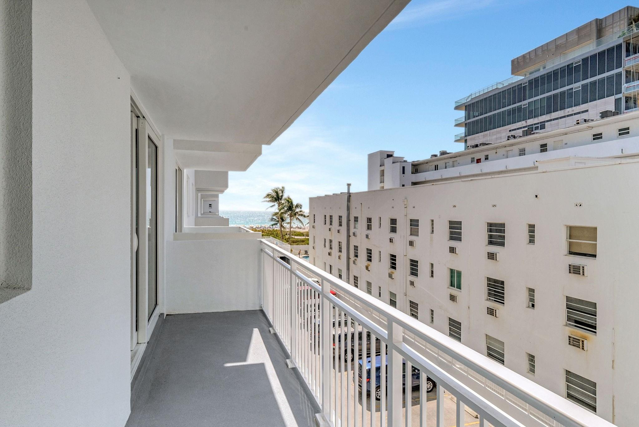 345 Ocean Drive 407