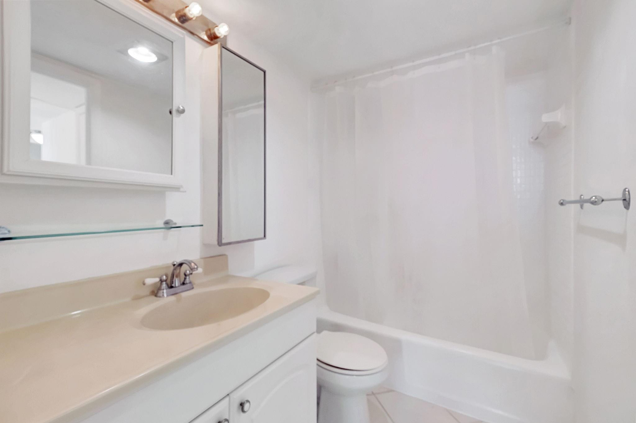 345 Ocean Drive 407