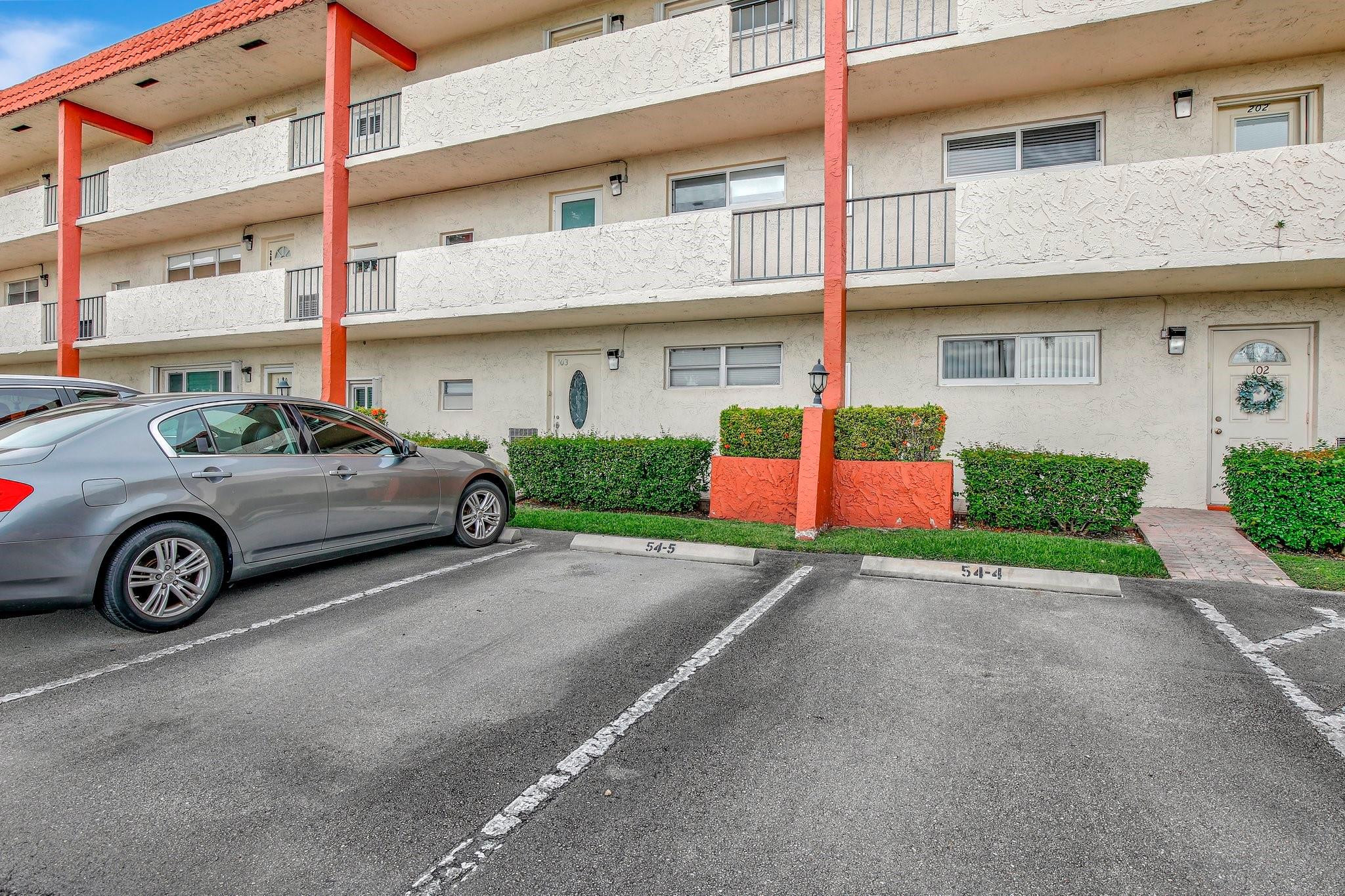 8930 S Hollybrook Boulevard 103