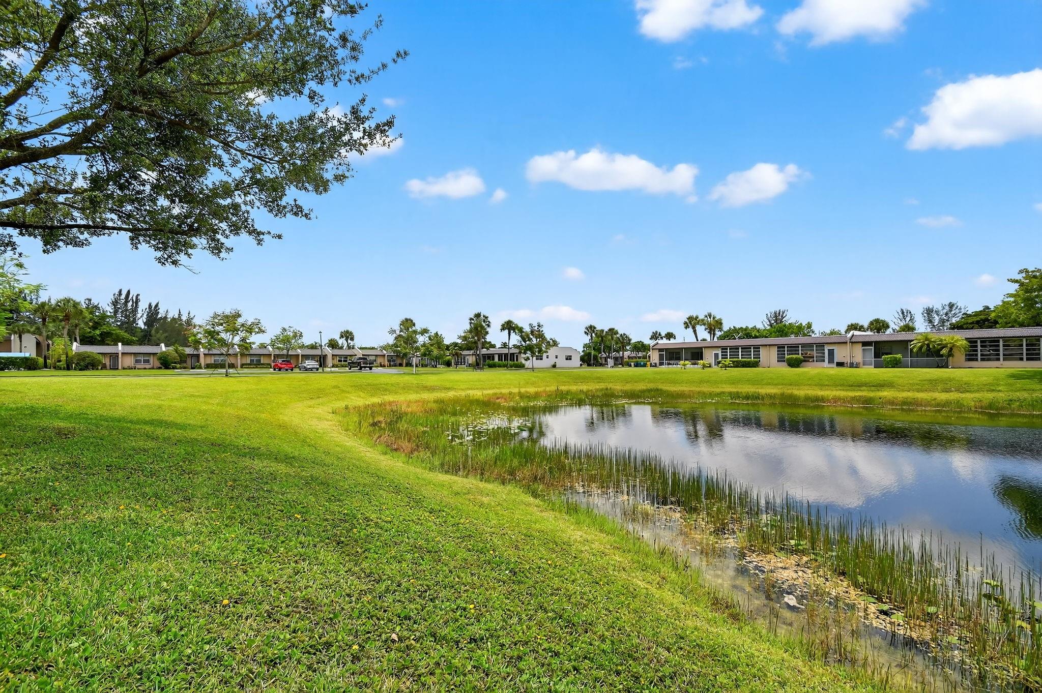 121 Lake Meryl Drive