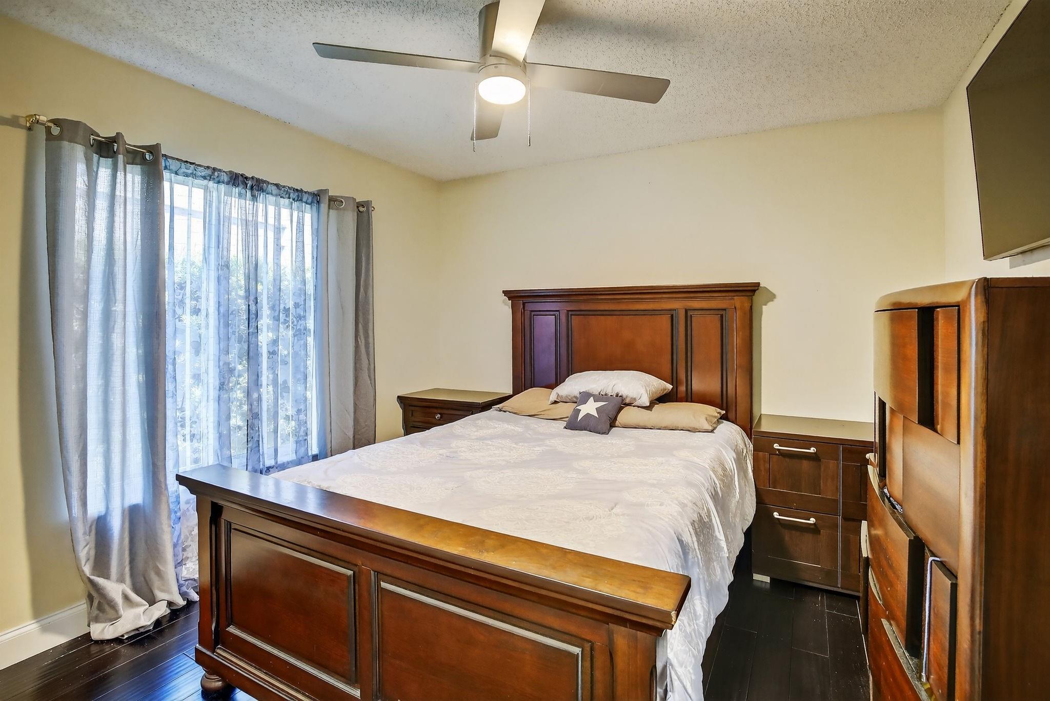 1210 NW 193rd Ave