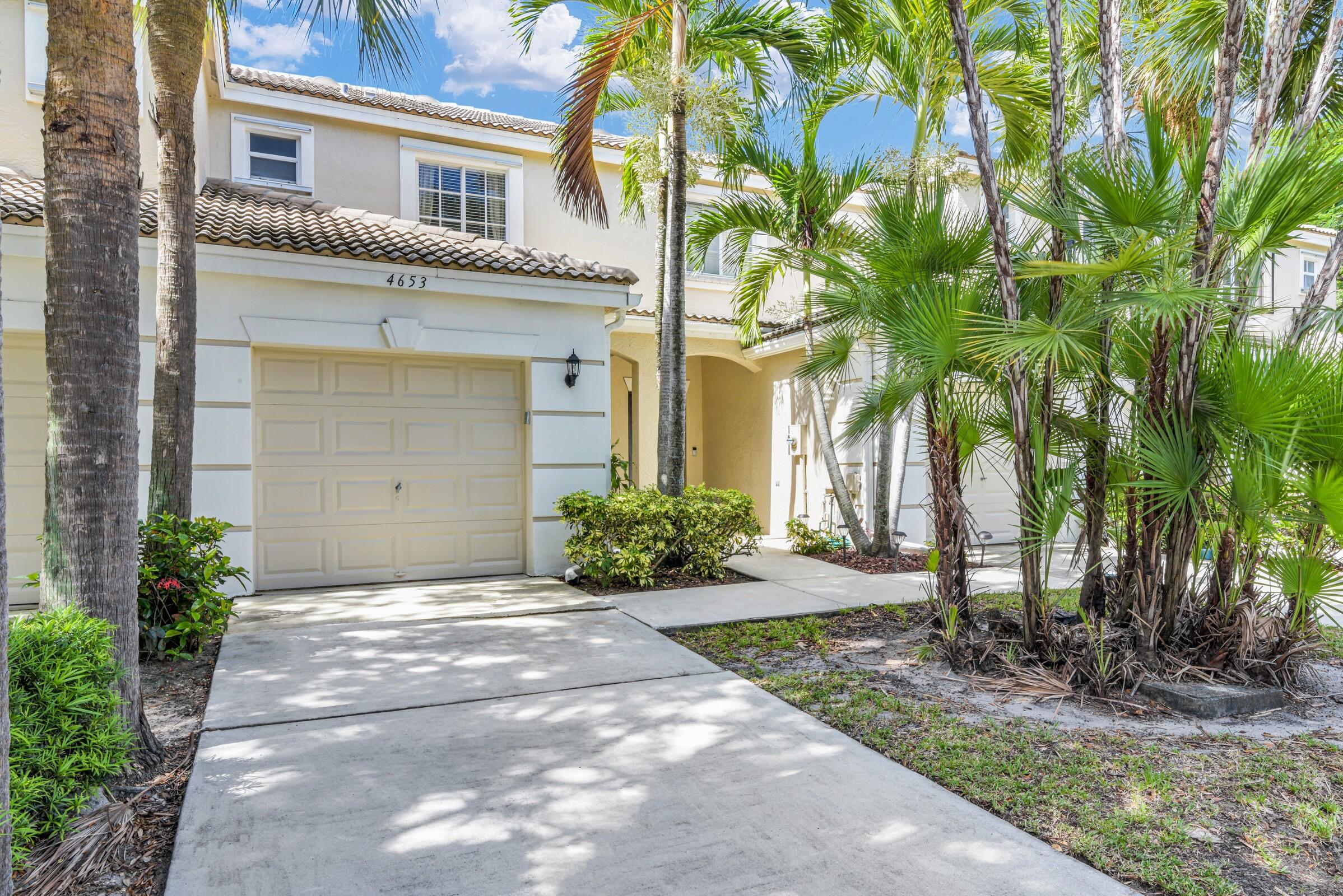 4653 Palmbrooke Cir Circle