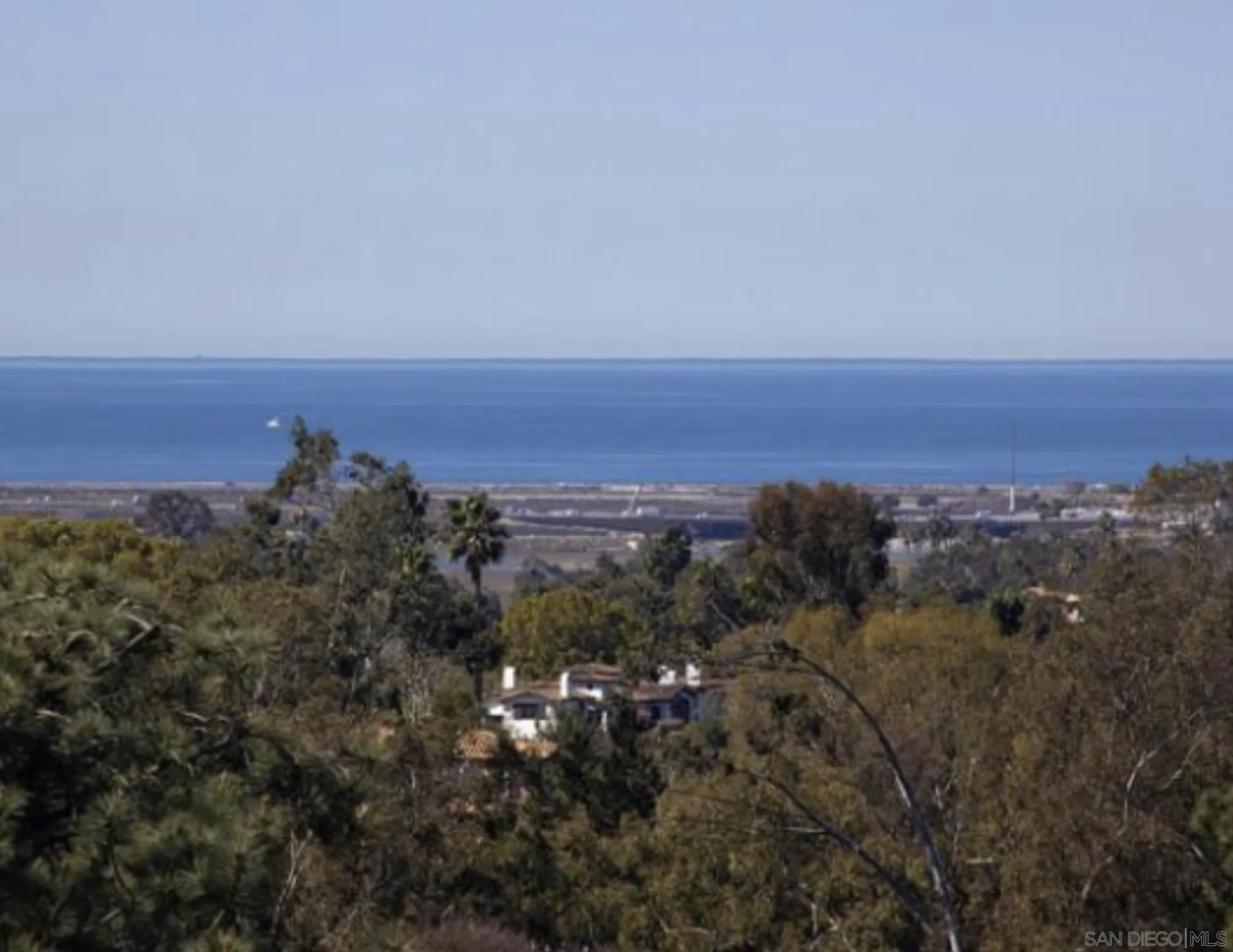 5561 Avenida Maravillas