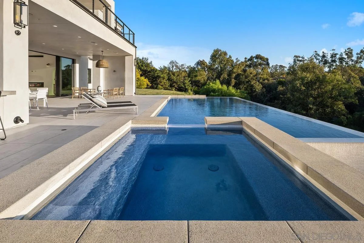 6691-93 Camino Saucito