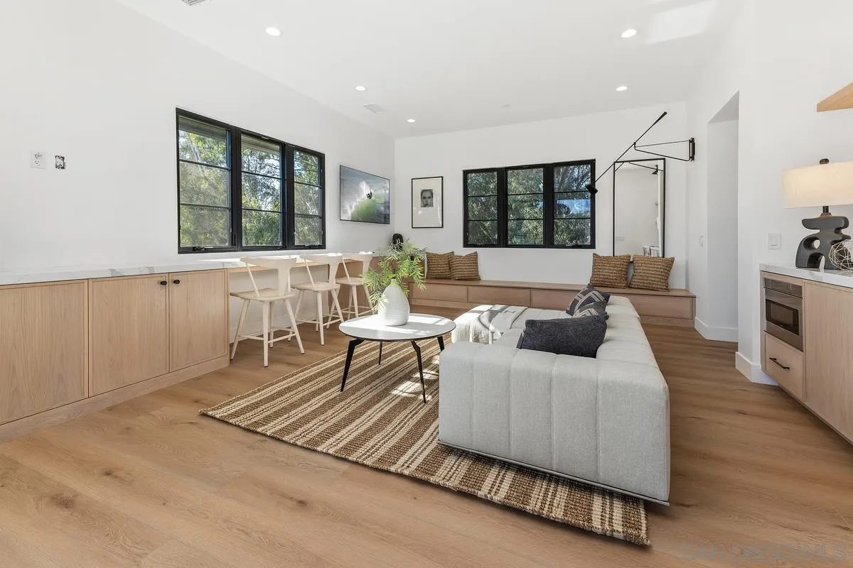 6691-93 Camino Saucito