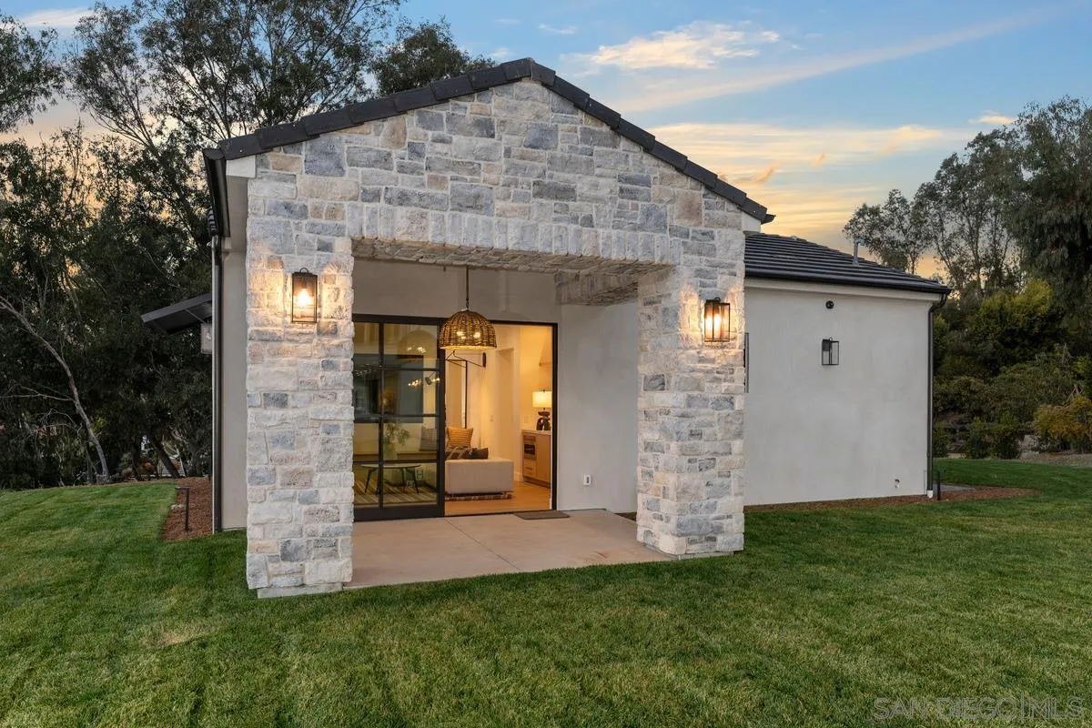 6691-93 Camino Saucito