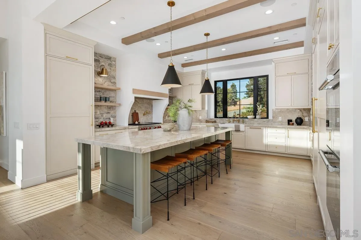 6691-93 Camino Saucito