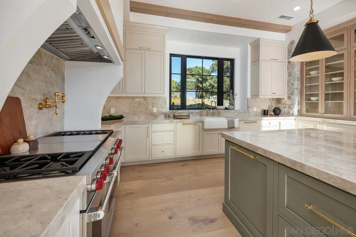 6691-93 Camino Saucito