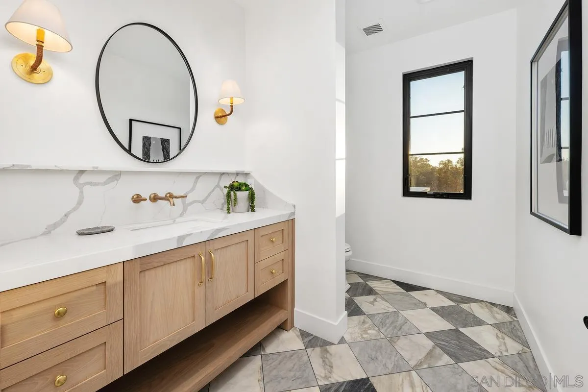 6691-93 Camino Saucito