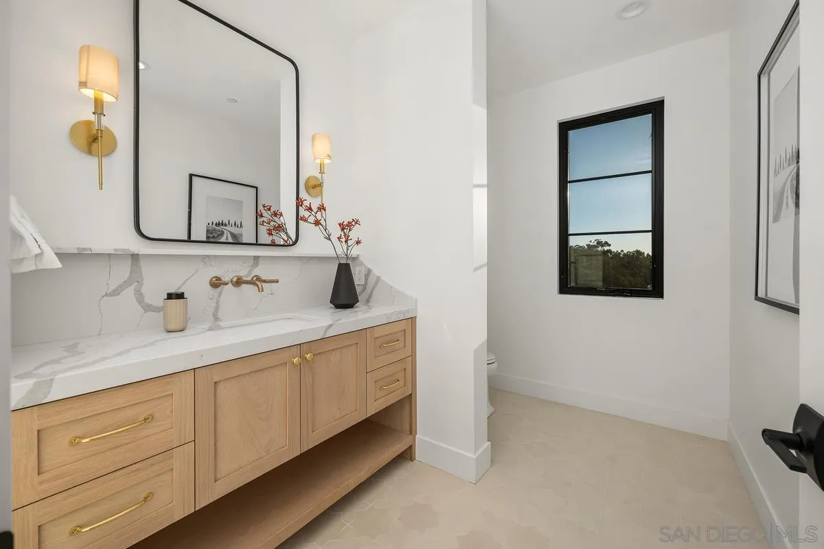 6691-93 Camino Saucito