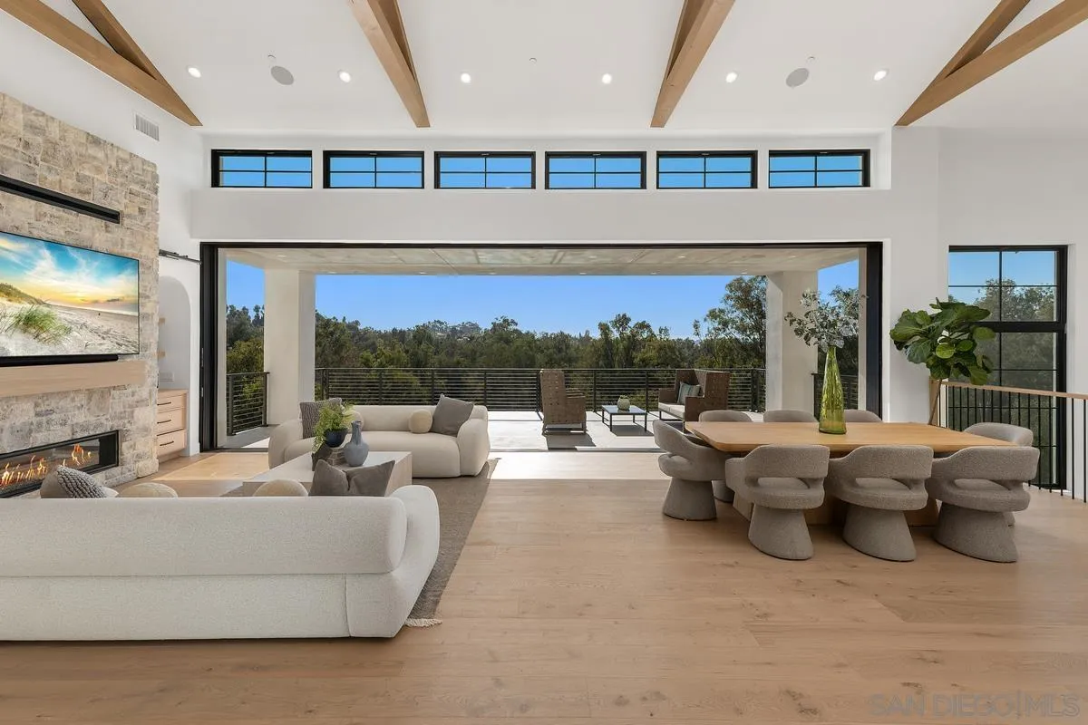 6691-93 Camino Saucito