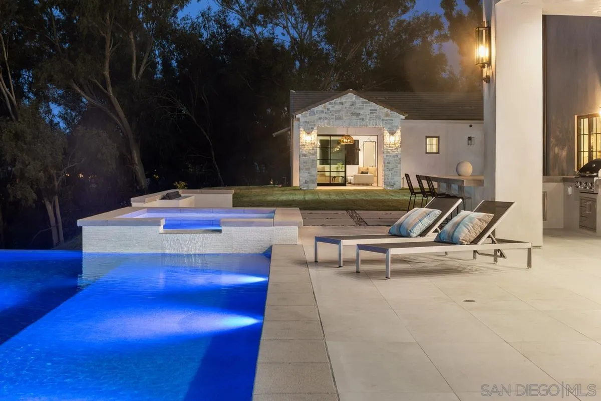 6691-93 Camino Saucito