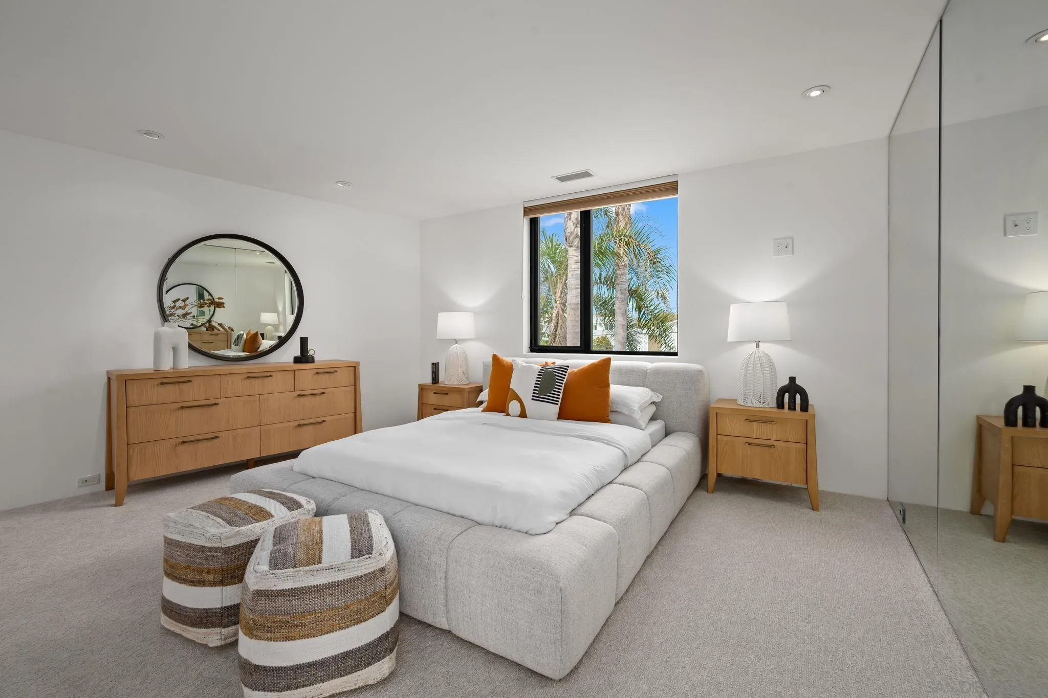 2402 Camino Del Mar