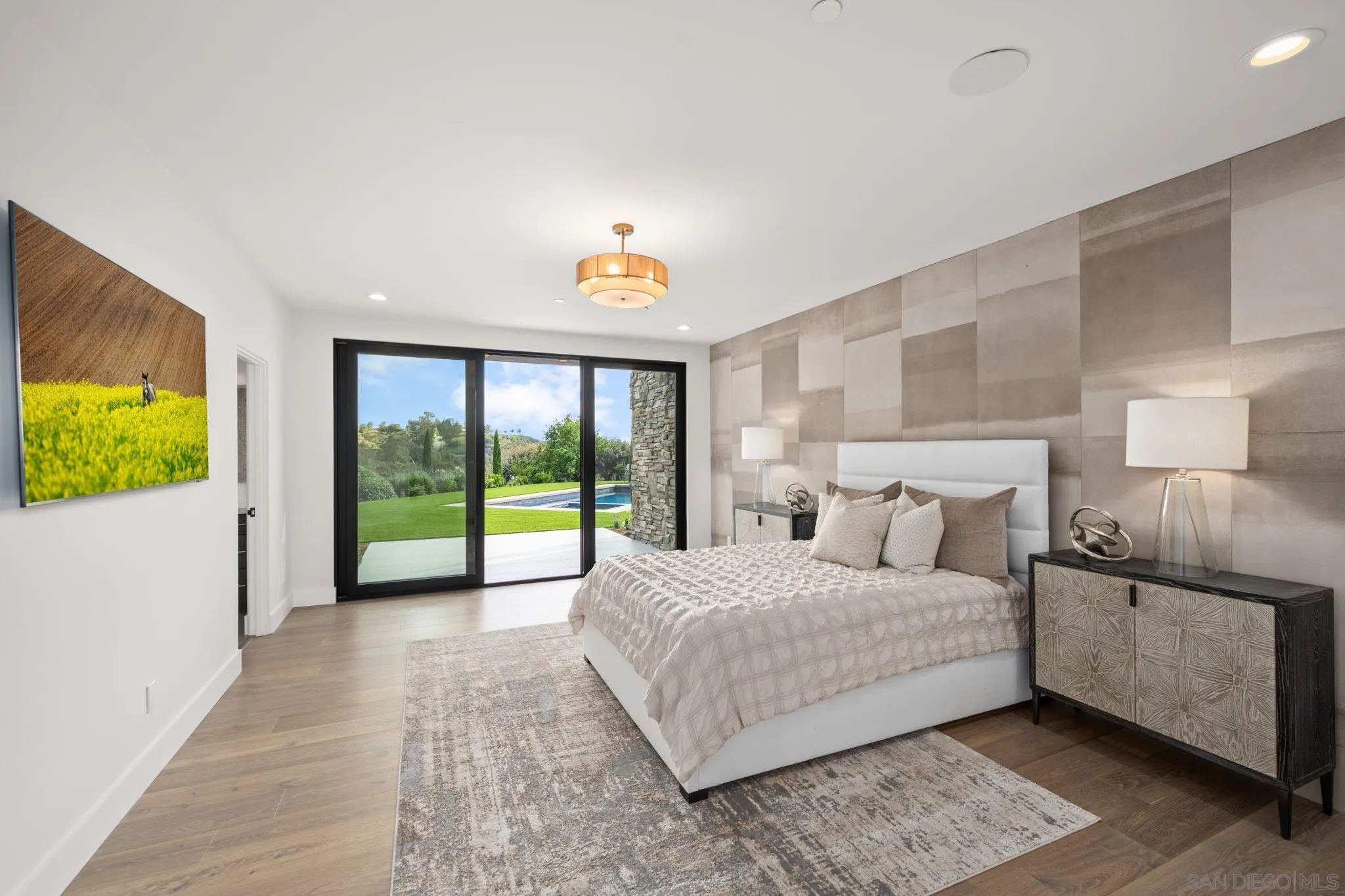 5465 Avenida Maravillas