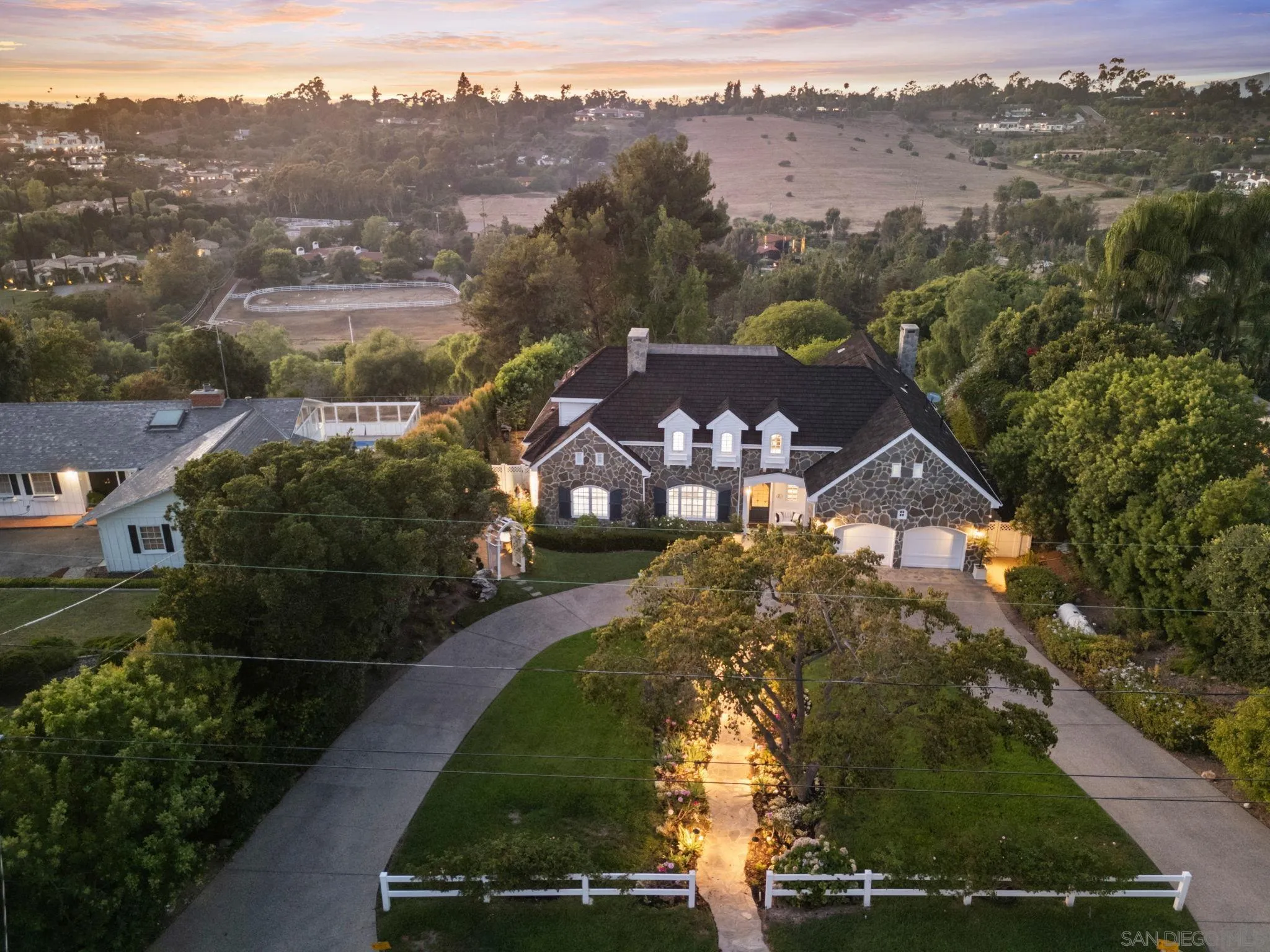 5618 Loma Verde Dr