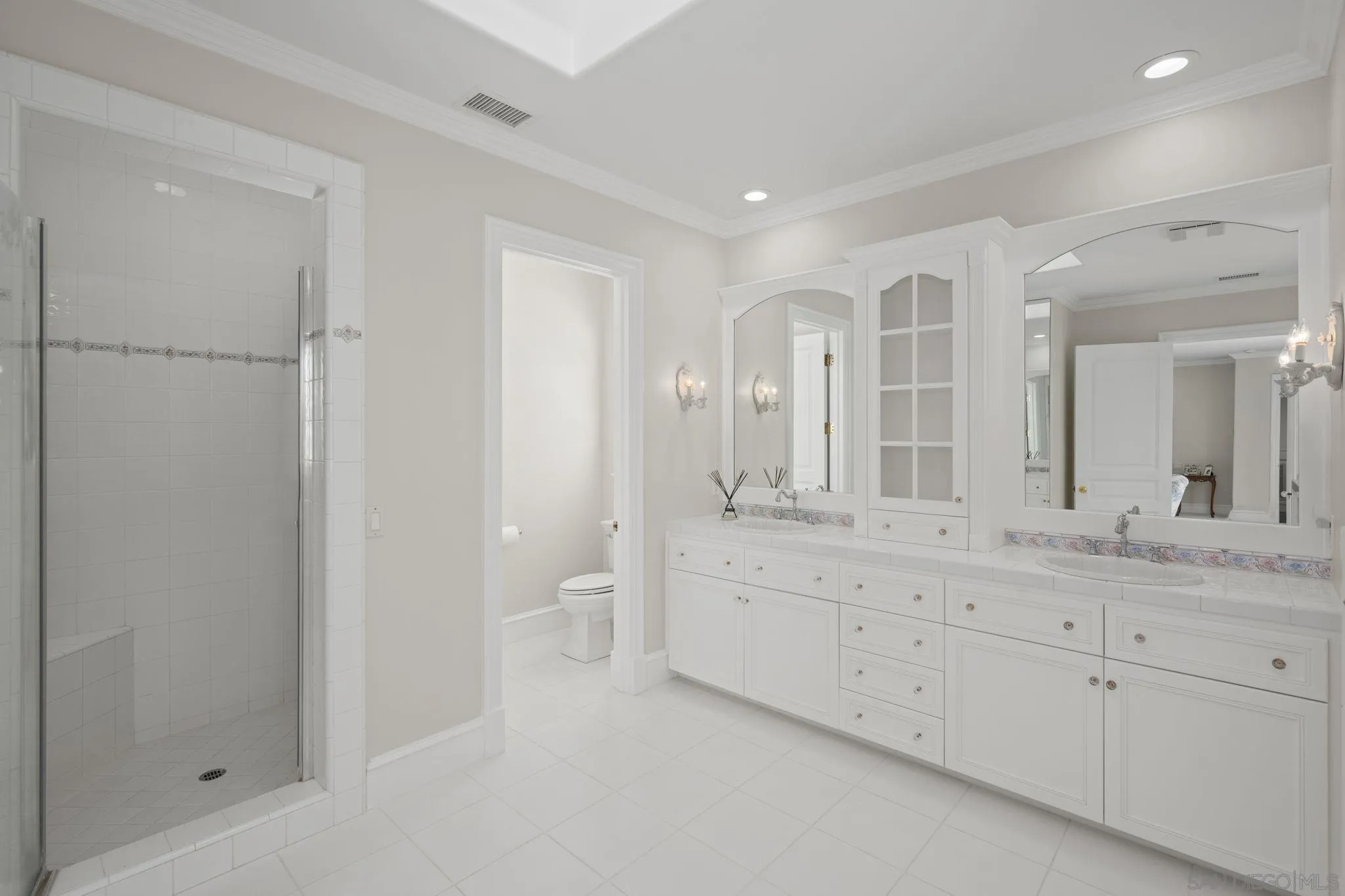 5618 Loma Verde Dr