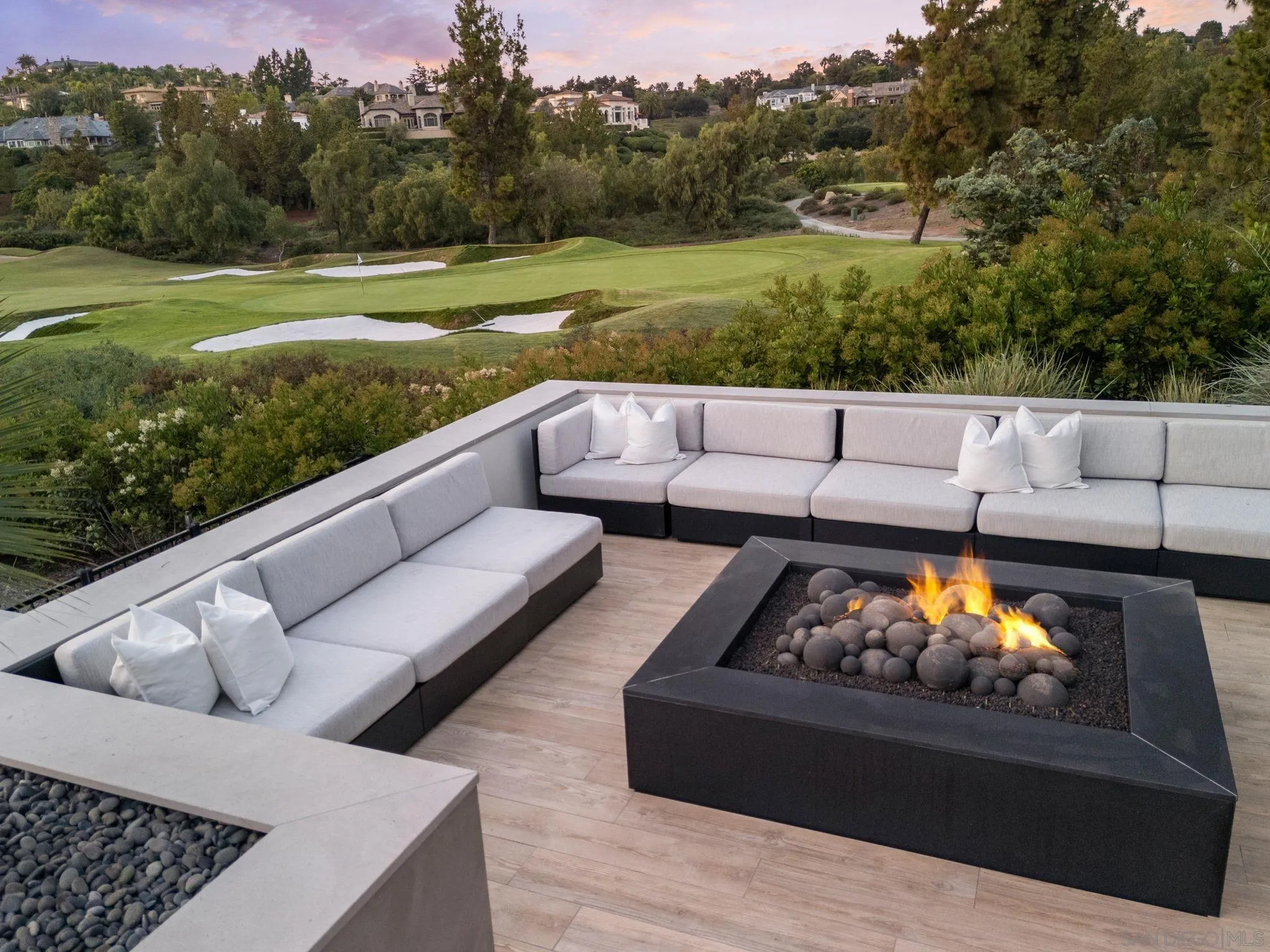 5986 Greensview Ct, Rancho Santa Fe