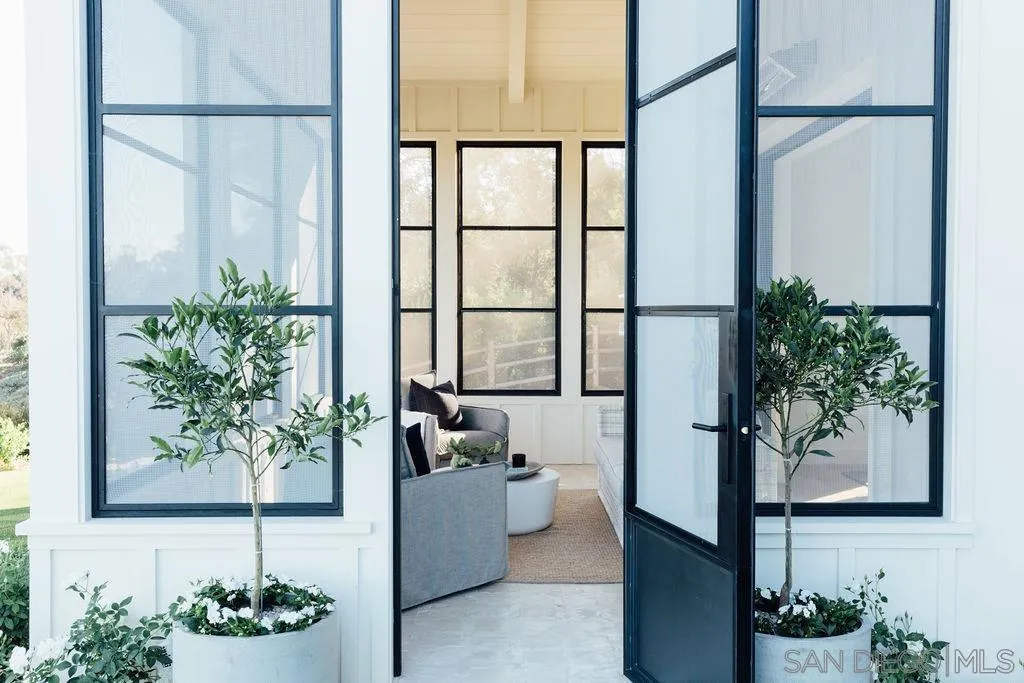 15550 El Camino Real