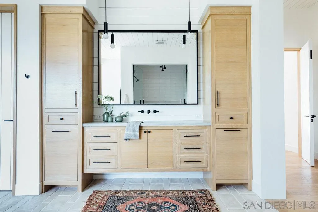 15550 El Camino Real