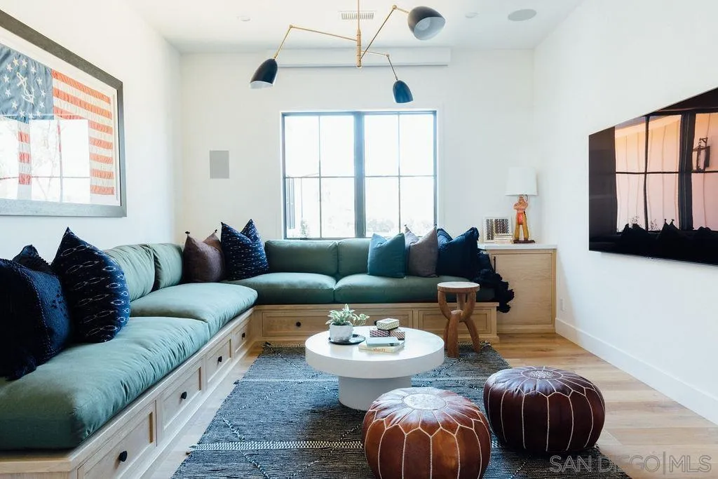 15550 El Camino Real