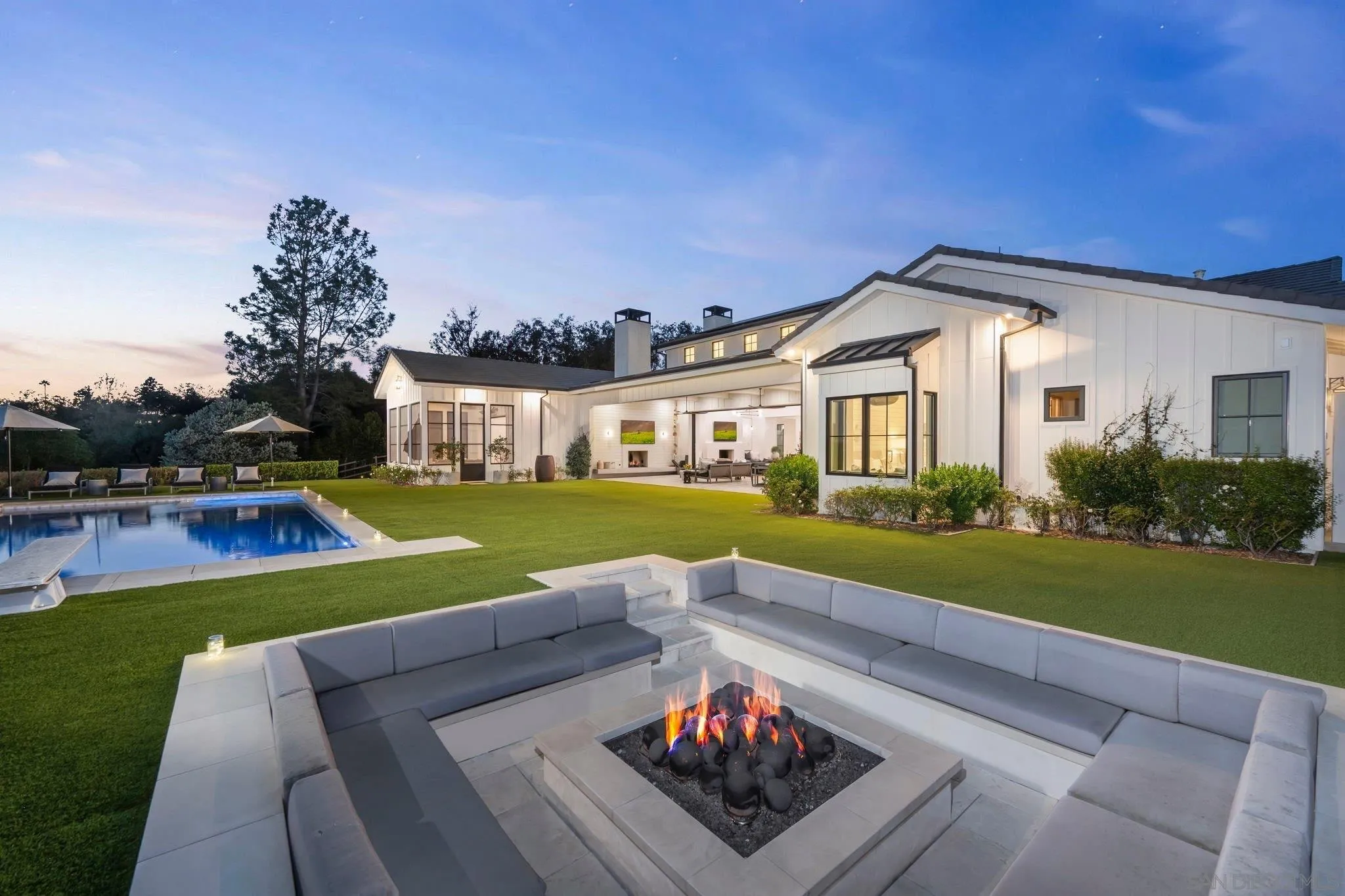 15550 El Camino Real