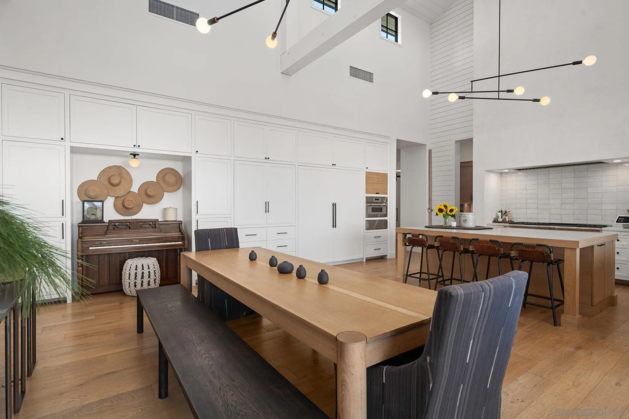 15550 El Camino Real