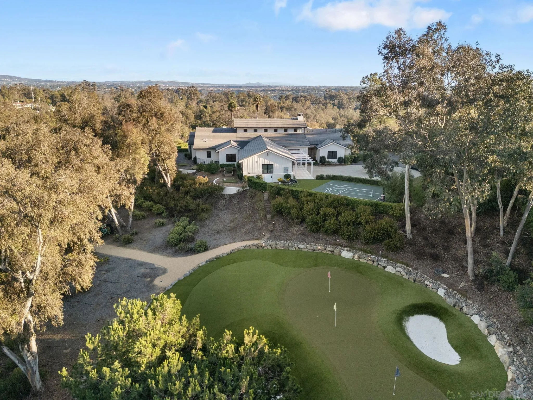 15550 El Camino Real