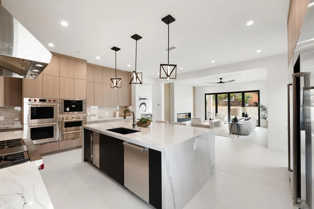 3794 Highland Drive