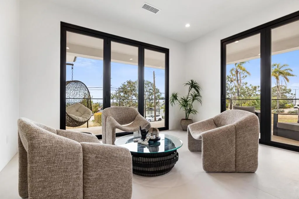 3794 Highland Drive