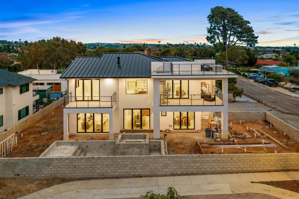 3794 Highland Drive