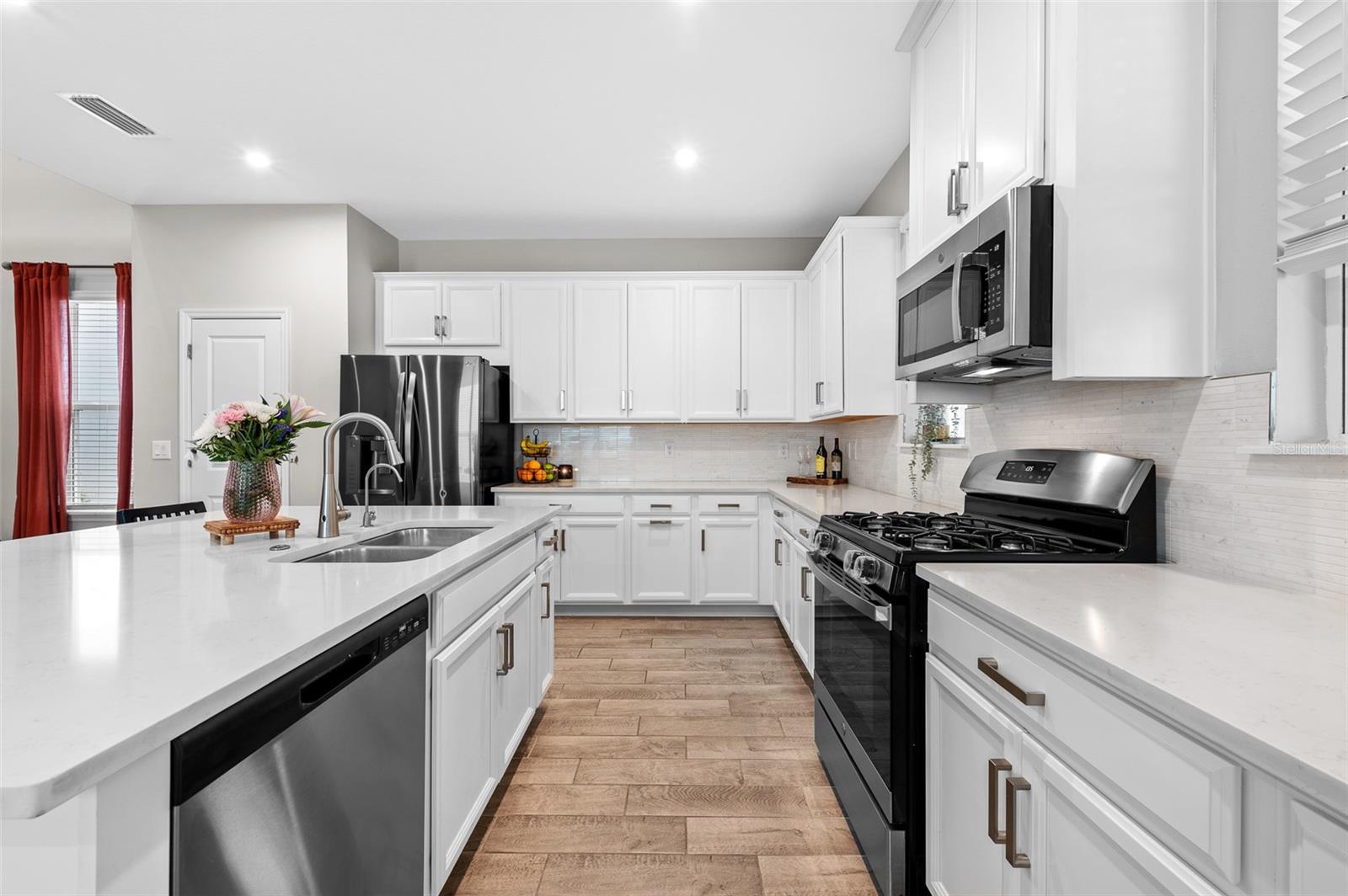 13749 RANGELAND BLVD