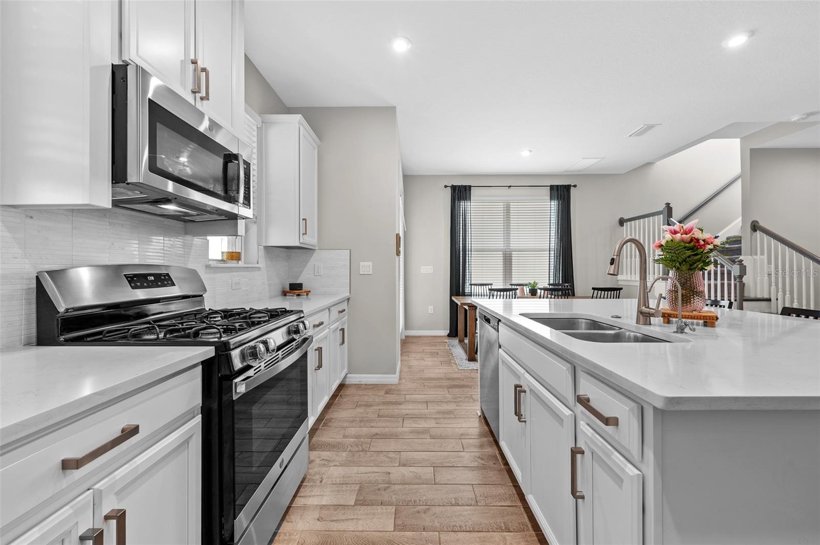 13749 RANGELAND BLVD