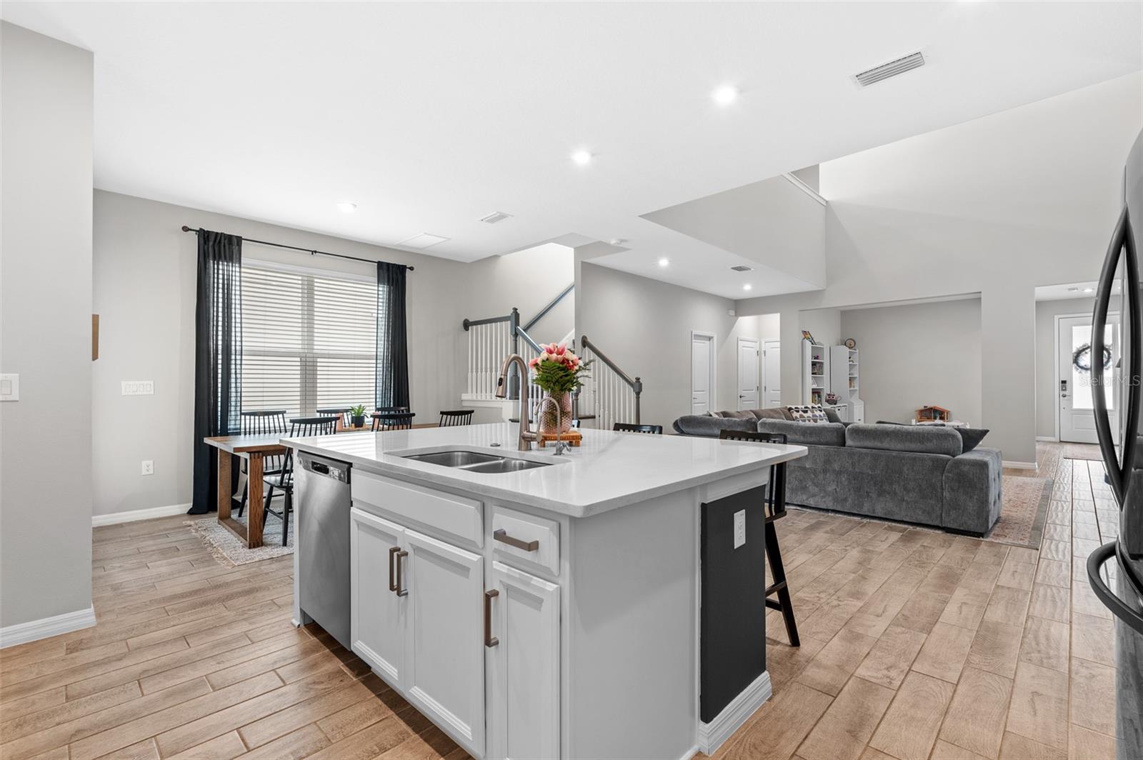 13749 RANGELAND BLVD