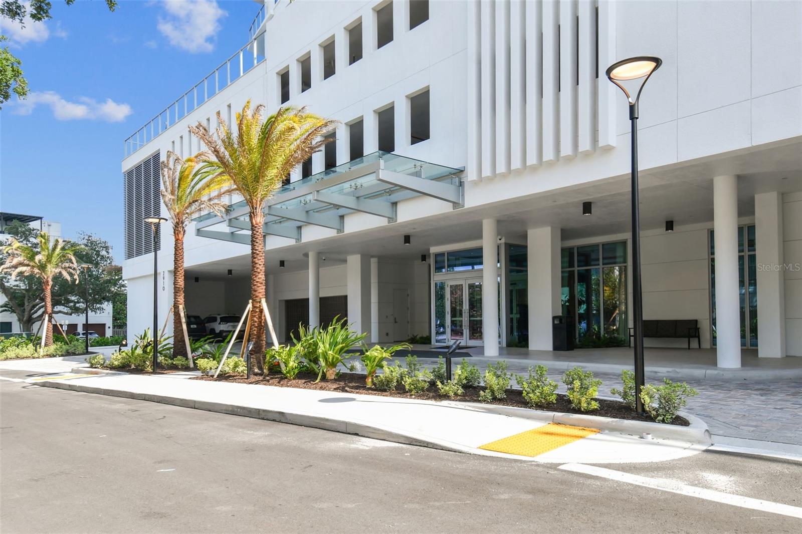 2910 W BARCELONA ST #802